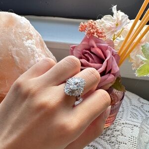 Elegant Silver Ring with Crystal Accent